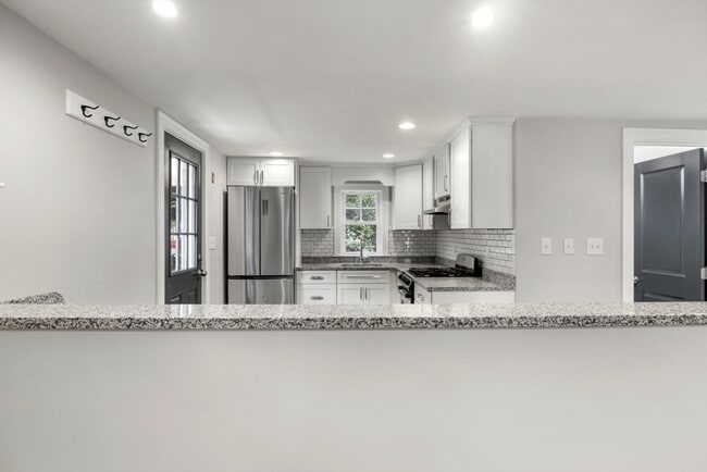 Building Photo - 543 Nantasket Ave