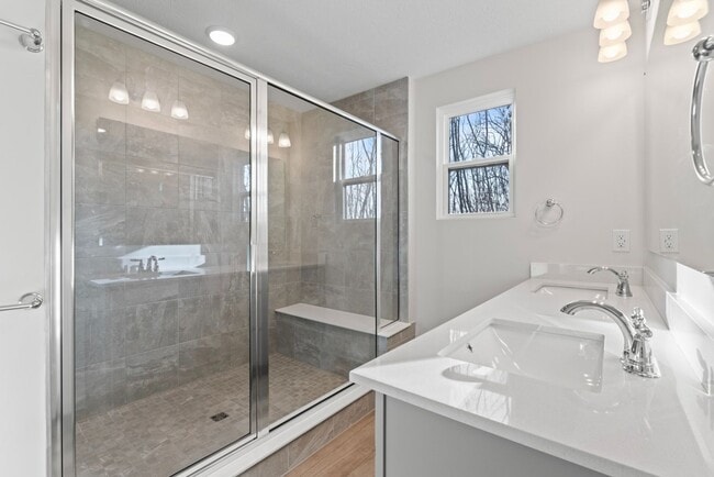 Building Photo - Luxury Townhome, Fishers Schools, Minutes from Shopping, Restaurants, and City Parks!