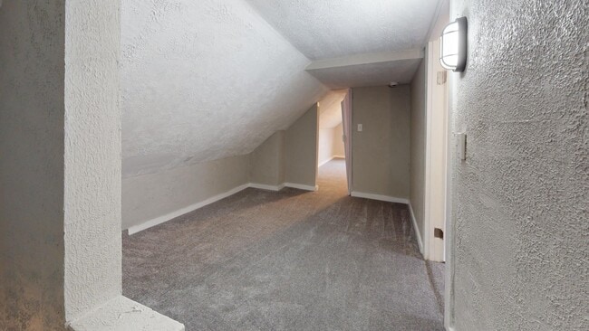 Building Photo - Clark / Fulton Area - 4 Bedrooms - Single ...