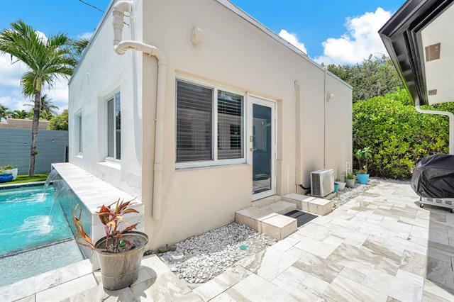 Building Photo - 1210 Biarritz Dr