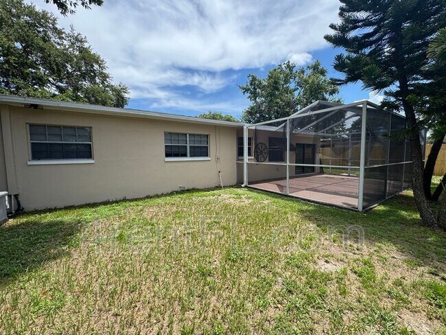Building Photo - 4519 S Cameron Ave
