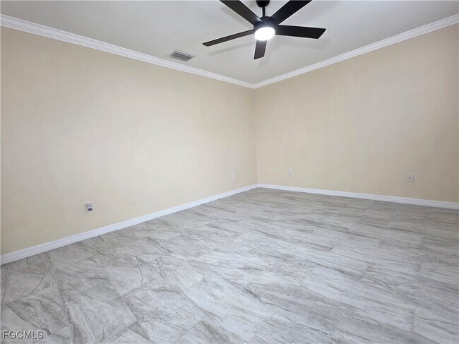 Building Photo - 1625 N Gator Cir