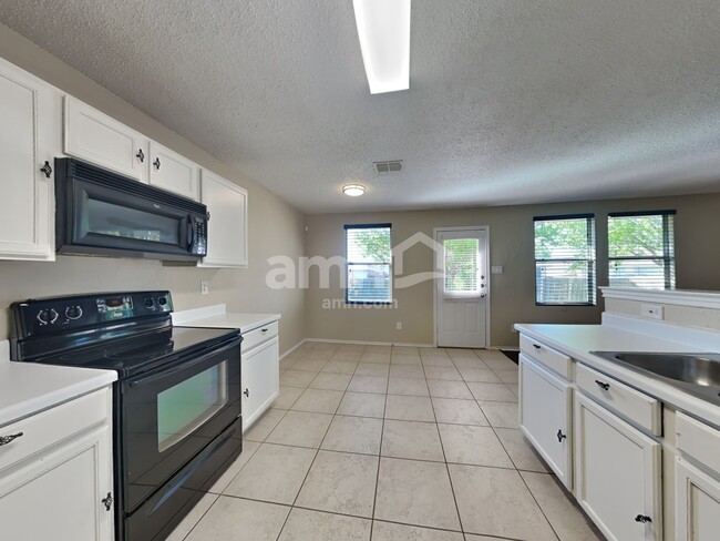 Building Photo - 317 Indian Blanket Dr