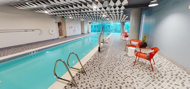 Building Photo - 1100 112th Ave NE