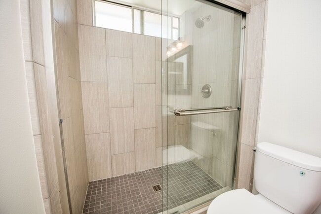 Building Photo - COSTA MESA: 3 Bedroom Single Story Home with a Pool