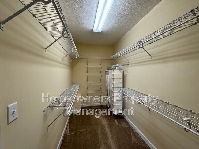 Building Photo - 3537 Maccumber Ct