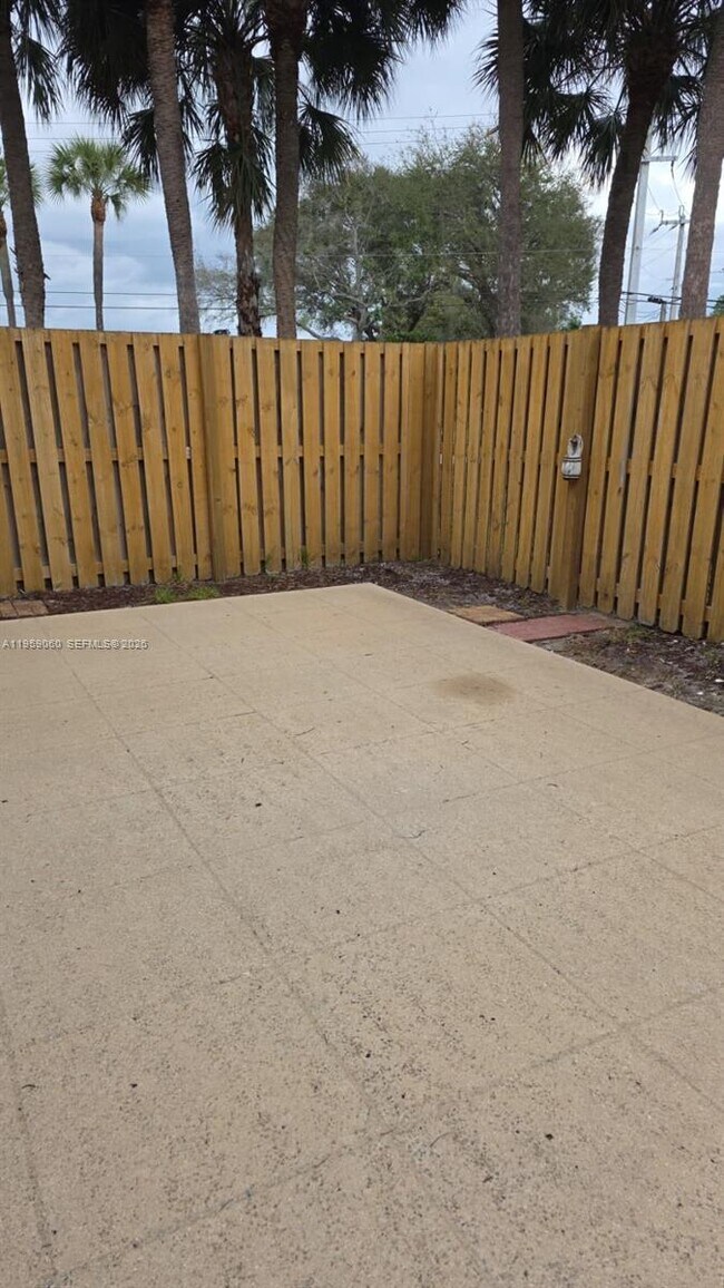 Building Photo - 739 Mill Valley Pl