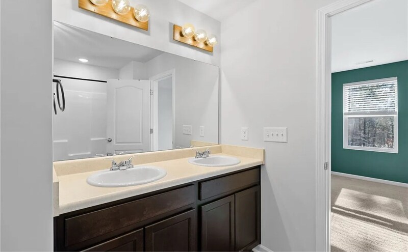 Building Photo - 28 York Ct