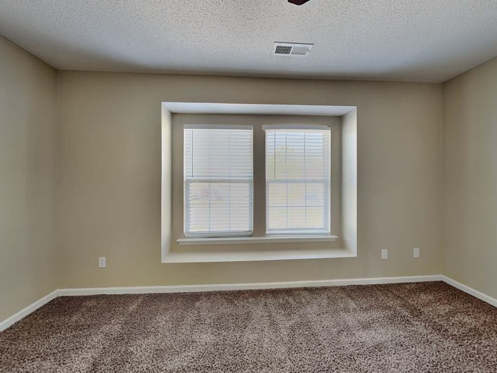 Building Photo - 6114 Mansura Dr