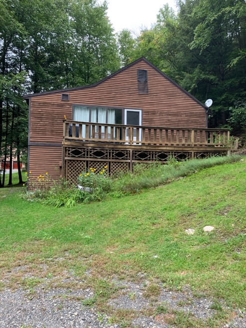 Building Photo - 316 E Mountain Rd