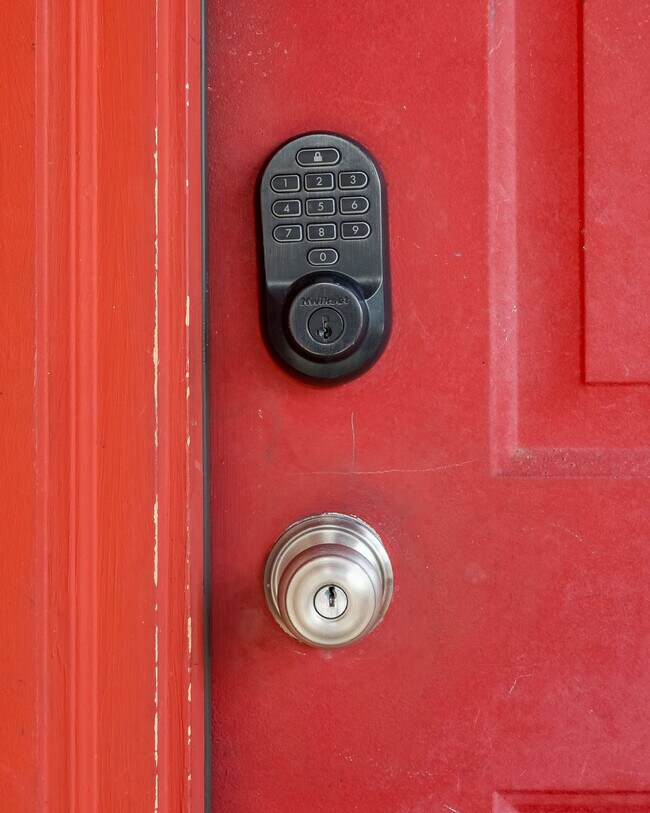 Building Photo - 2318 N New Jersey St