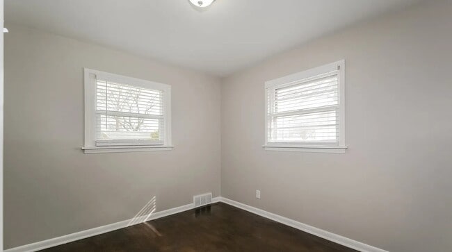 Building Photo - 1270 Del Rey Dr