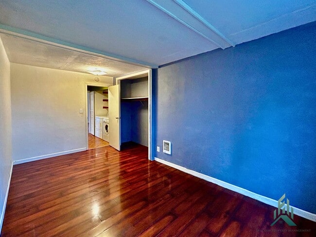 Building Photo - 229 N 12th St