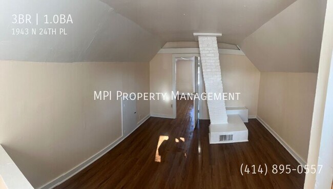 Building Photo - 1943 N 24th Pl