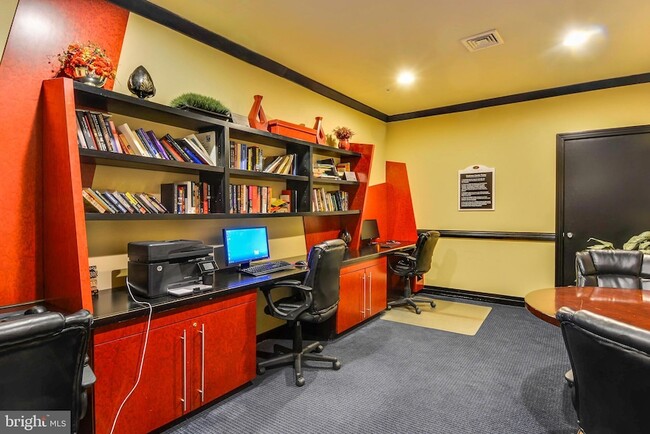 Building Photo - 2765 Centerboro Dr