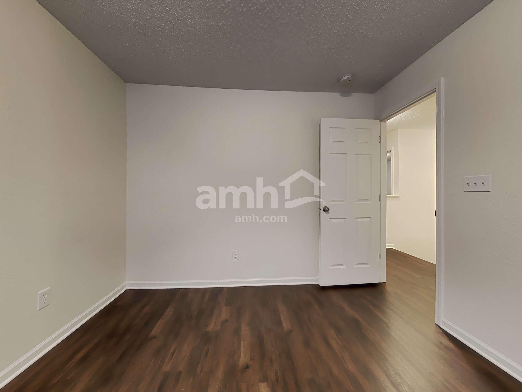 Building Photo - 15532 Outside Trail