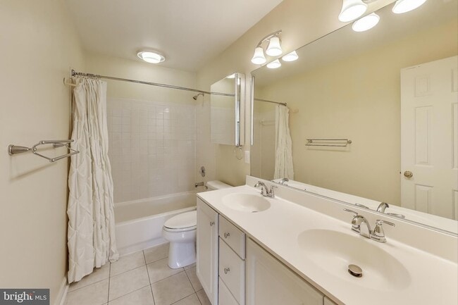 Building Photo - 114 Fordham Dr