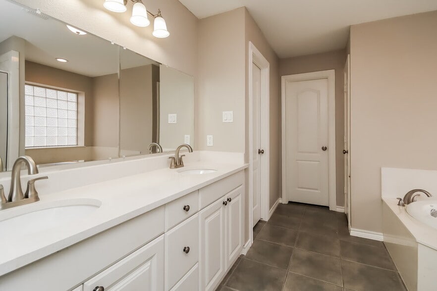 Building Photo - 410 Wisdom St