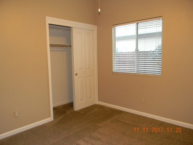 Building Photo - Roseville, Cresleigh Highlands, Near Galleria Mall, Single Story 3/4 Bed/office , Gardner, Patio ...