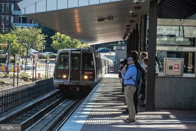 Building Photo - 5314 Larochelle Dr