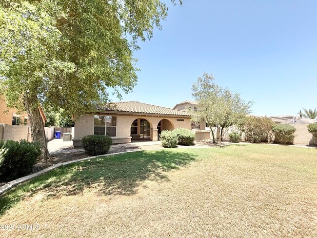 Building Photo - 2849 E Fandango Dr