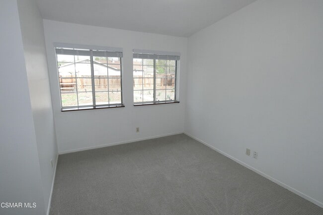 Building Photo - 611 Calle Pensamiento