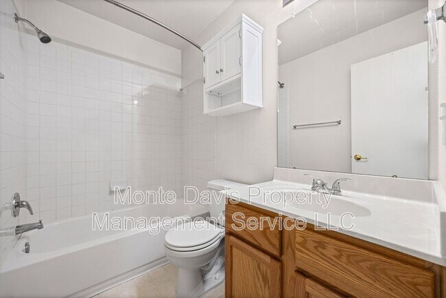 Building Photo - 336 Celery Loop