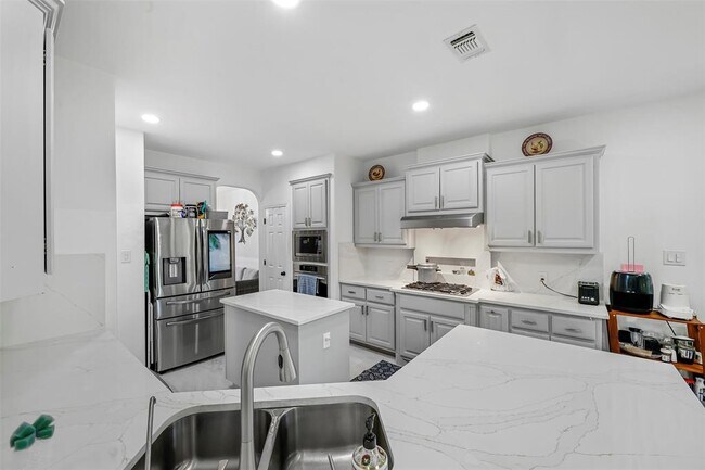 Building Photo - 300 Southern Cross Dr