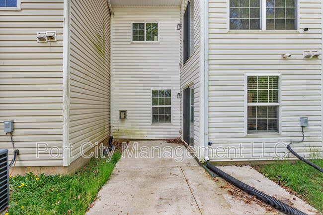 Building Photo - 2754 Zeek Ln