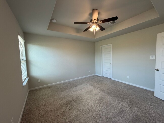 Building Photo - 466 Emma Dr
