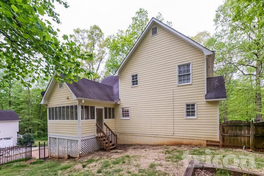 Building Photo - 321 Stratford Dr