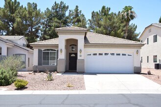 Building Photo - 1 STORY HOME IN GATED SE COMMUNITY