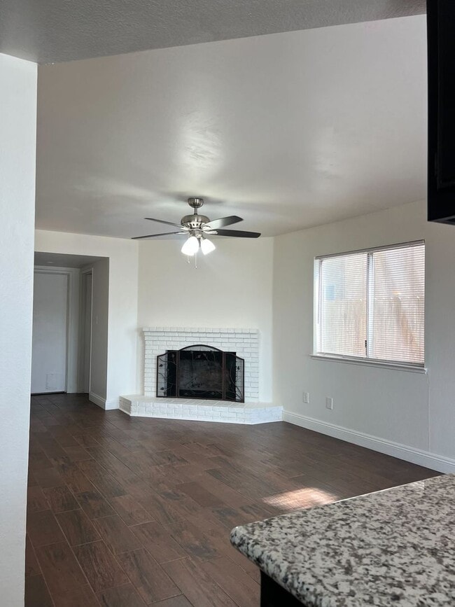 Building Photo - Available Now - Elegant 3-Bedroom, 2.5 Bath Single Family Home