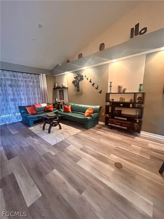 Building Photo - 1137 Van Loon Commons Cir