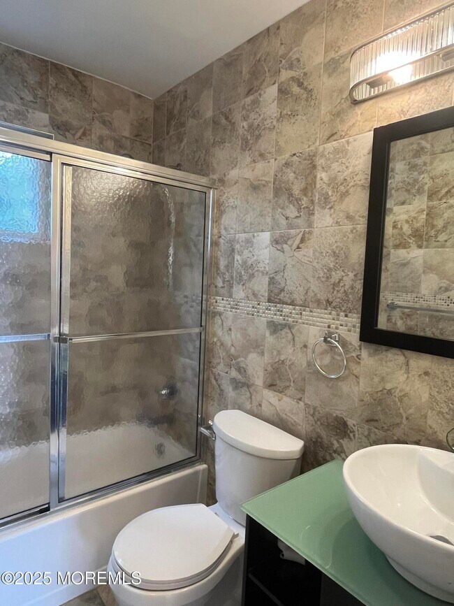 Building Photo - 35 Sternberger Ave