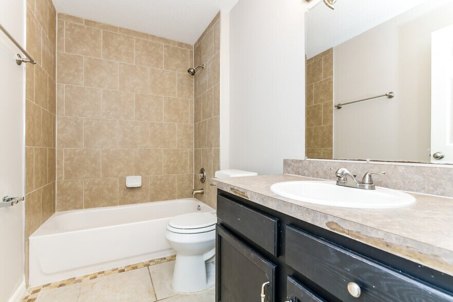 Building Photo - 1129 Pinedale Dr