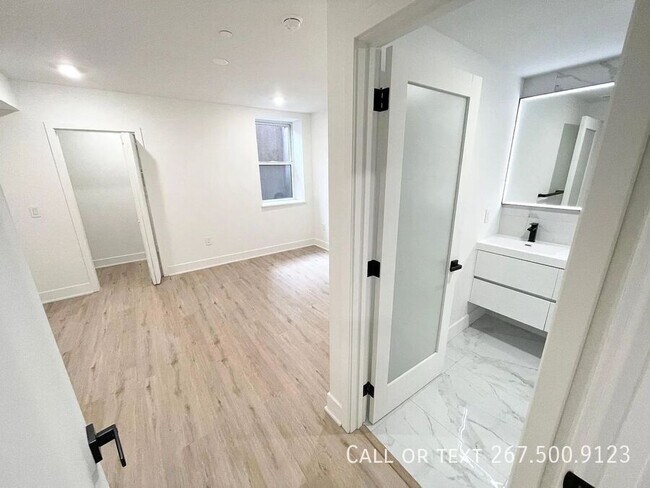 Building Photo - 2605 E Boston St