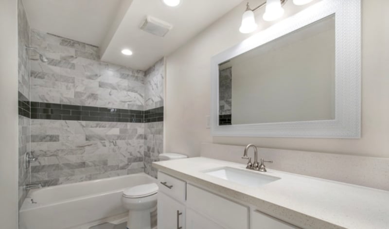 Building Photo - 520 W 91st St