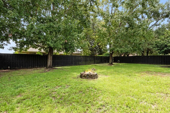 Building Photo - 14617 E Zachary Dr