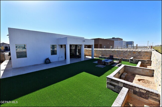 Building Photo - 13621 Olney Ave