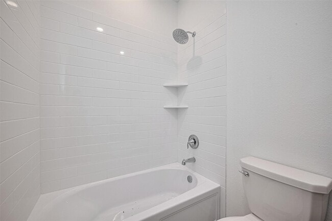 Building Photo - 2430 Dewford Fls Dr