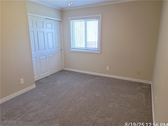 Building Photo - 5163 Indian River Dr