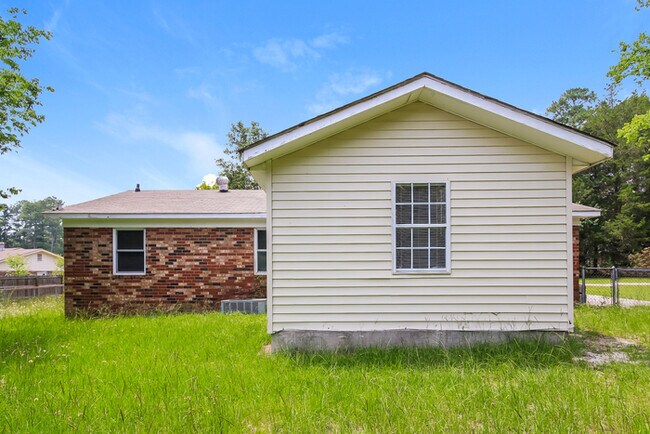 Building Photo - Charming 4 Bedroom Home in Augusta, GA