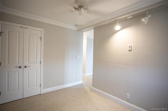 Building Photo - 2 Richmond Rd