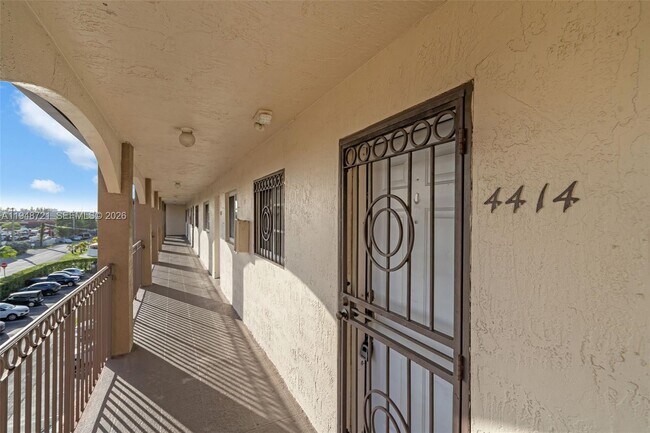 Building Photo - 8851 NW 119th St