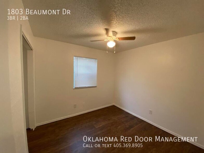 Building Photo - 1803 Beaumont Dr
