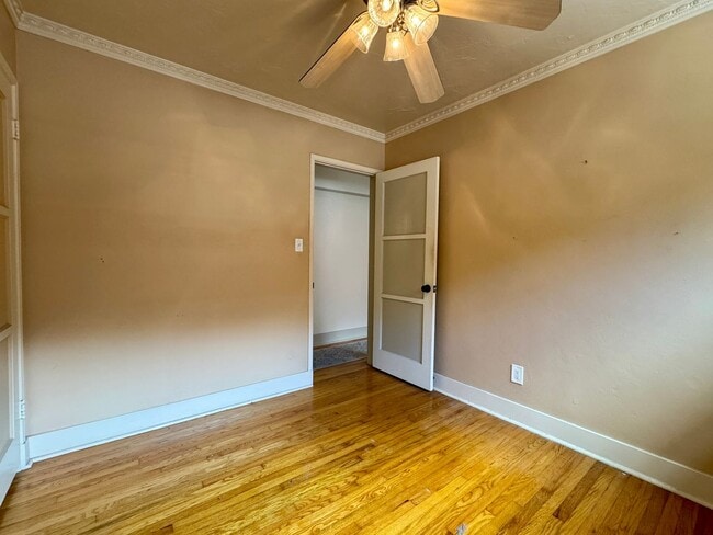 Building Photo - 8829 Greenview Pl