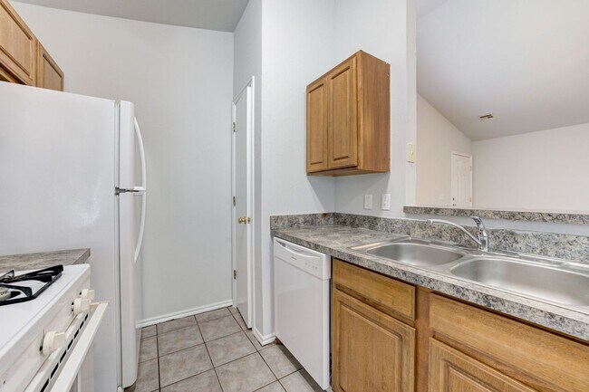Building Photo - 1314 Commerce Dr