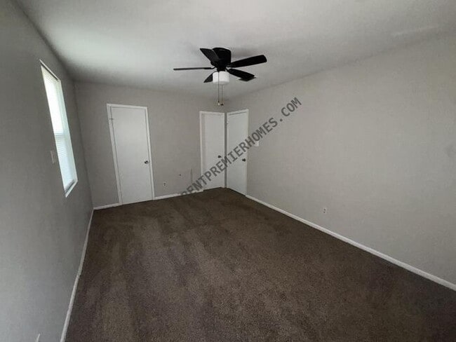 Building Photo - 403 Mistywood Dr