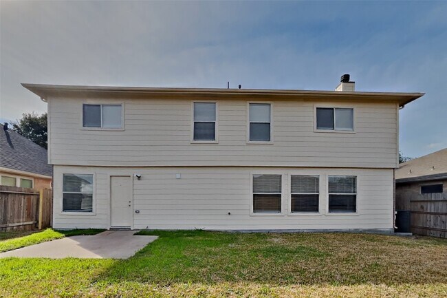 Building Photo - 2810 Bristlecone Dr